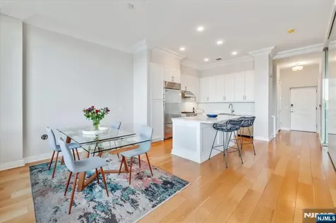 3 Somerset Edgewater NJ 07020