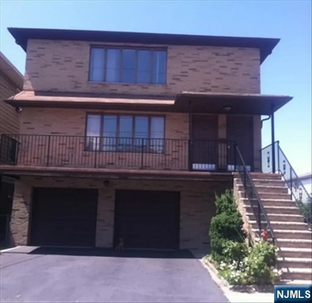 225 6th Street Fairview NJ 07022