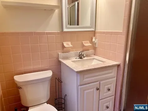 225 6th Street Fairview NJ 07022