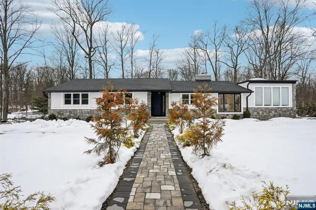 56 Pinehill Drive Upper Saddle River NJ 07458