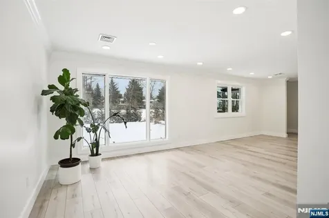 56 Pinehill Drive Upper Saddle River NJ 07458