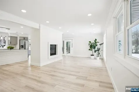 56 Pinehill Drive Upper Saddle River NJ 07458