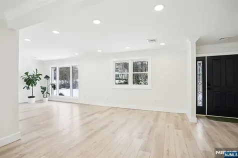 56 Pinehill Drive Upper Saddle River NJ 07458