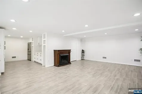 56 Pinehill Drive Upper Saddle River NJ 07458