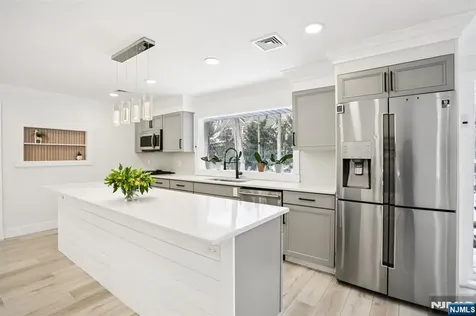 56 Pinehill Drive Upper Saddle River NJ 07458