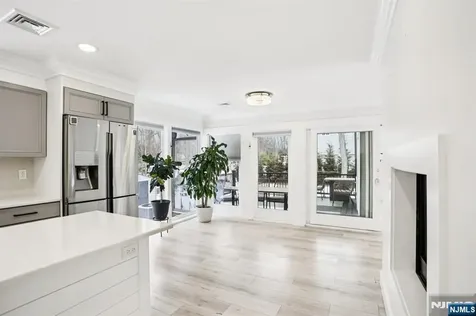 56 Pinehill Drive Upper Saddle River NJ 07458