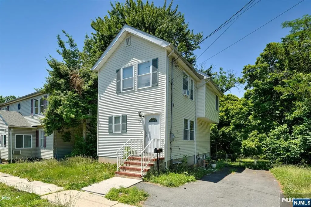 27 Newell Avenue New Brunswick NJ 08901
