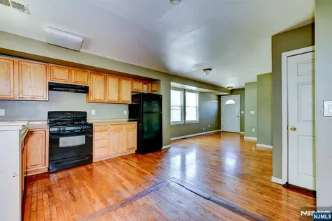 27 Newell Avenue New Brunswick NJ 08901