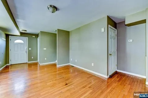 27 Newell Avenue New Brunswick NJ 08901
