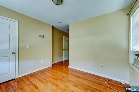 27 Newell Avenue New Brunswick NJ 08901