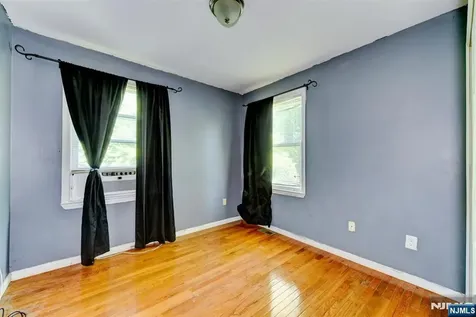 27 Newell Avenue New Brunswick NJ 08901