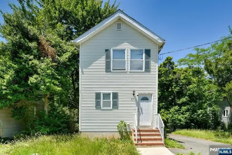 27 Newell Avenue New Brunswick NJ 08901