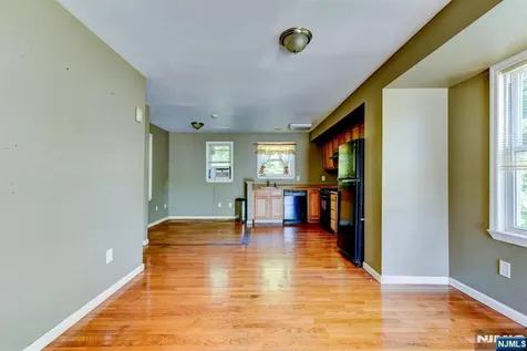 27 Newell Avenue New Brunswick NJ 08901