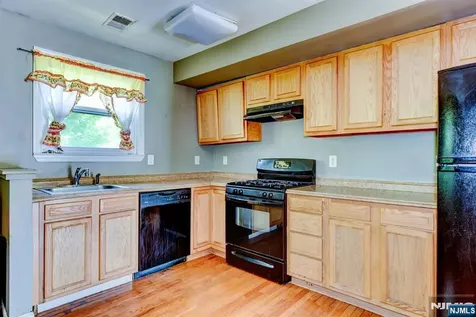 27 Newell Avenue New Brunswick NJ 08901