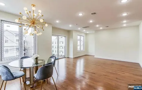 210 22nd Street Irvington NJ 07111