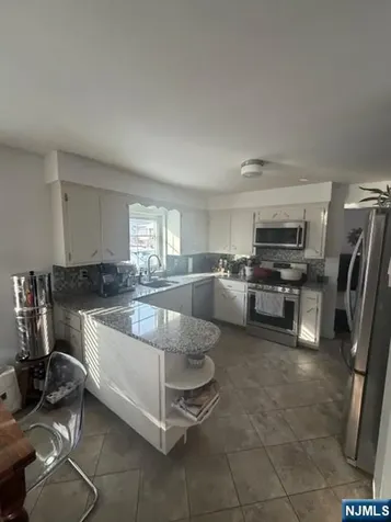 216 Brookside Avenue Ho-ho-kus NJ 07423