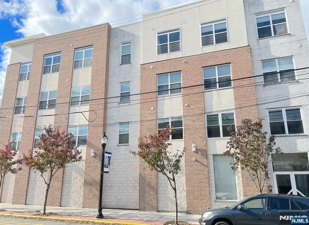 1901 Summit Avenue Union City NJ 07087
