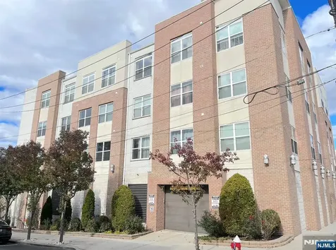 1901 Summit Avenue Union City NJ 07087