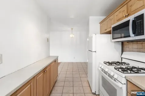 130 Orient Way Rutherford NJ 07070