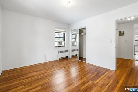 130 Orient Way Rutherford NJ 07070