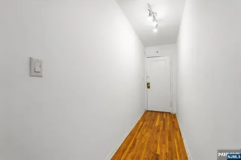 130 Orient Way Rutherford NJ 07070