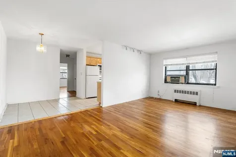 130 Orient Way Rutherford NJ 07070