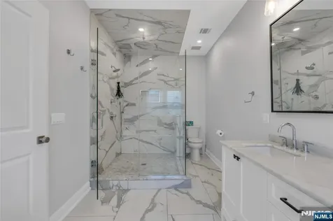 272 S Prospect Avenue Bergenfield NJ 07621