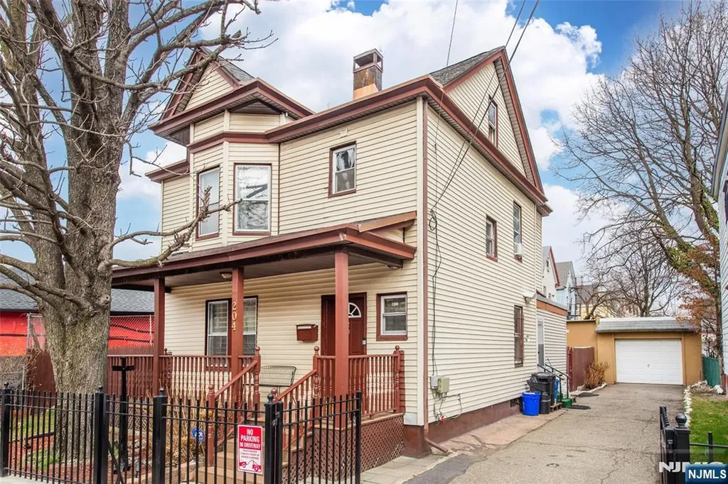 204 Central Avenue Passaic NJ 07055