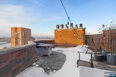 2208 Harmon Cove Tower Secaucus NJ 07094