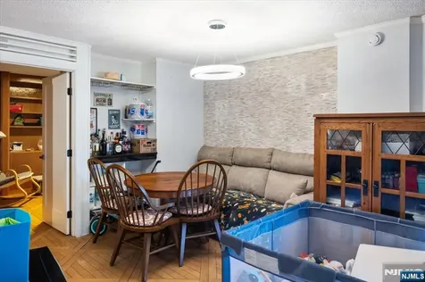 2208 Harmon Cove Tower Secaucus NJ 07094