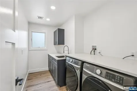 492 Oaktree Road Oradell NJ 07649