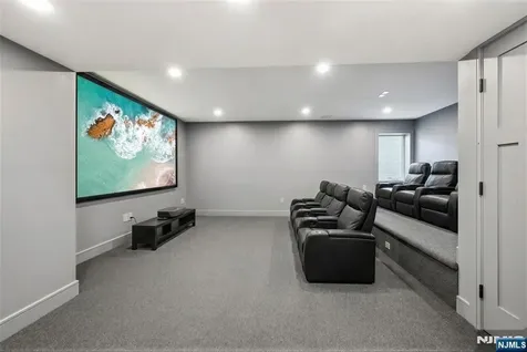 492 Oaktree Road Oradell NJ 07649