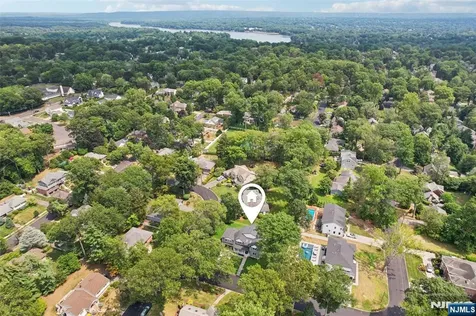 492 Oaktree Road Oradell NJ 07649
