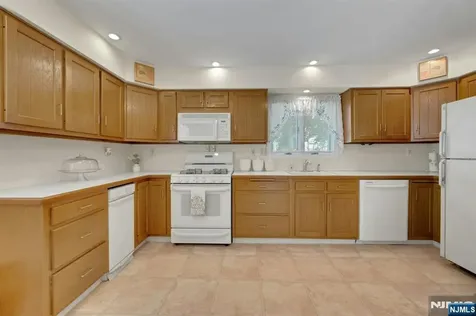 511 Hickory Street Kearny NJ 07032