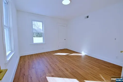 16 Clarke Street Closter NJ 07624