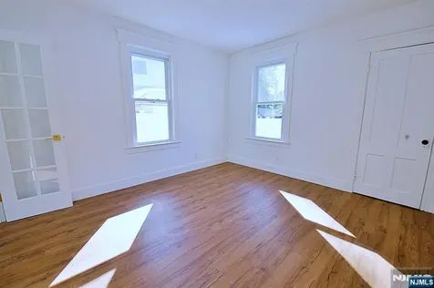 16 Clarke Street Closter NJ 07624
