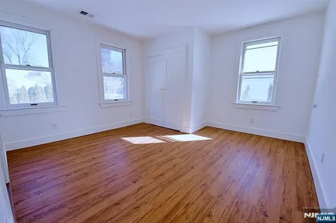 16 Clarke Street Closter NJ 07624