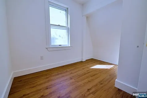 16 Clarke Street Closter NJ 07624