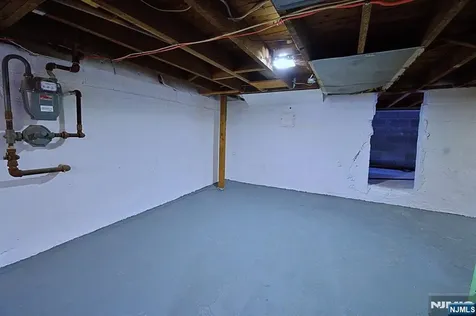 16 Clarke Street Closter NJ 07624