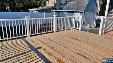 16 Clarke Street Closter NJ 07624