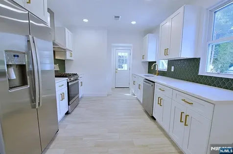 16 Clarke Street Closter NJ 07624