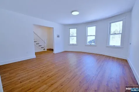 16 Clarke Street Closter NJ 07624