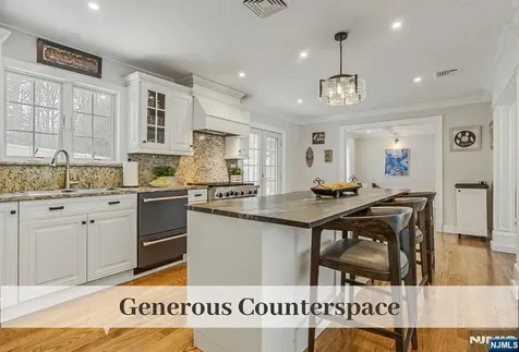 32 Brookside Drive Upper Saddle River NJ 07458