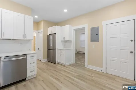 87 Paterson Avenue Wallington NJ 07057
