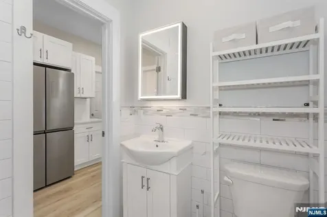 87 Paterson Avenue Wallington NJ 07057