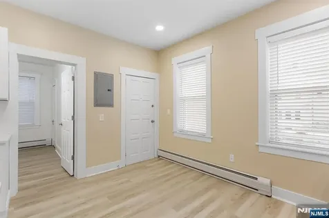 87 Paterson Avenue Wallington NJ 07057