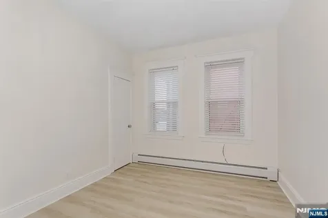 87 Paterson Avenue Wallington NJ 07057