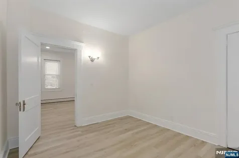 87 Paterson Avenue Wallington NJ 07057