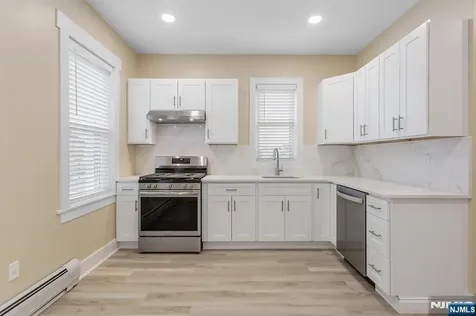 87 Paterson Avenue Wallington NJ 07057