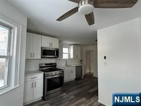 40 Hickory Avenue Bergenfield NJ 07621